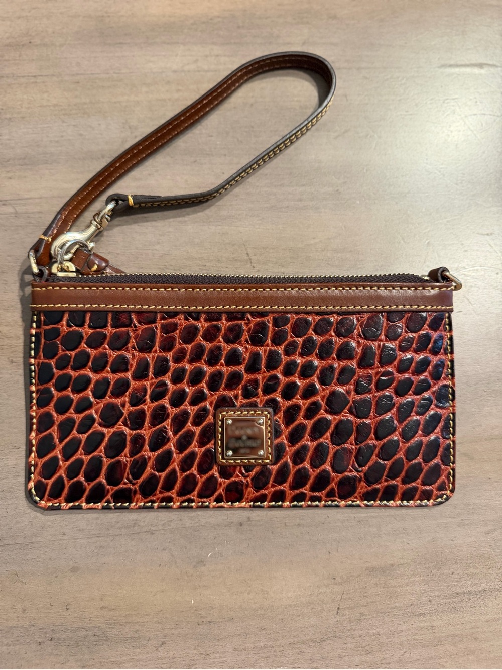 Dooney & Bourke Croc Embossed Leather Wristlet Brown Red Y2K Clutch